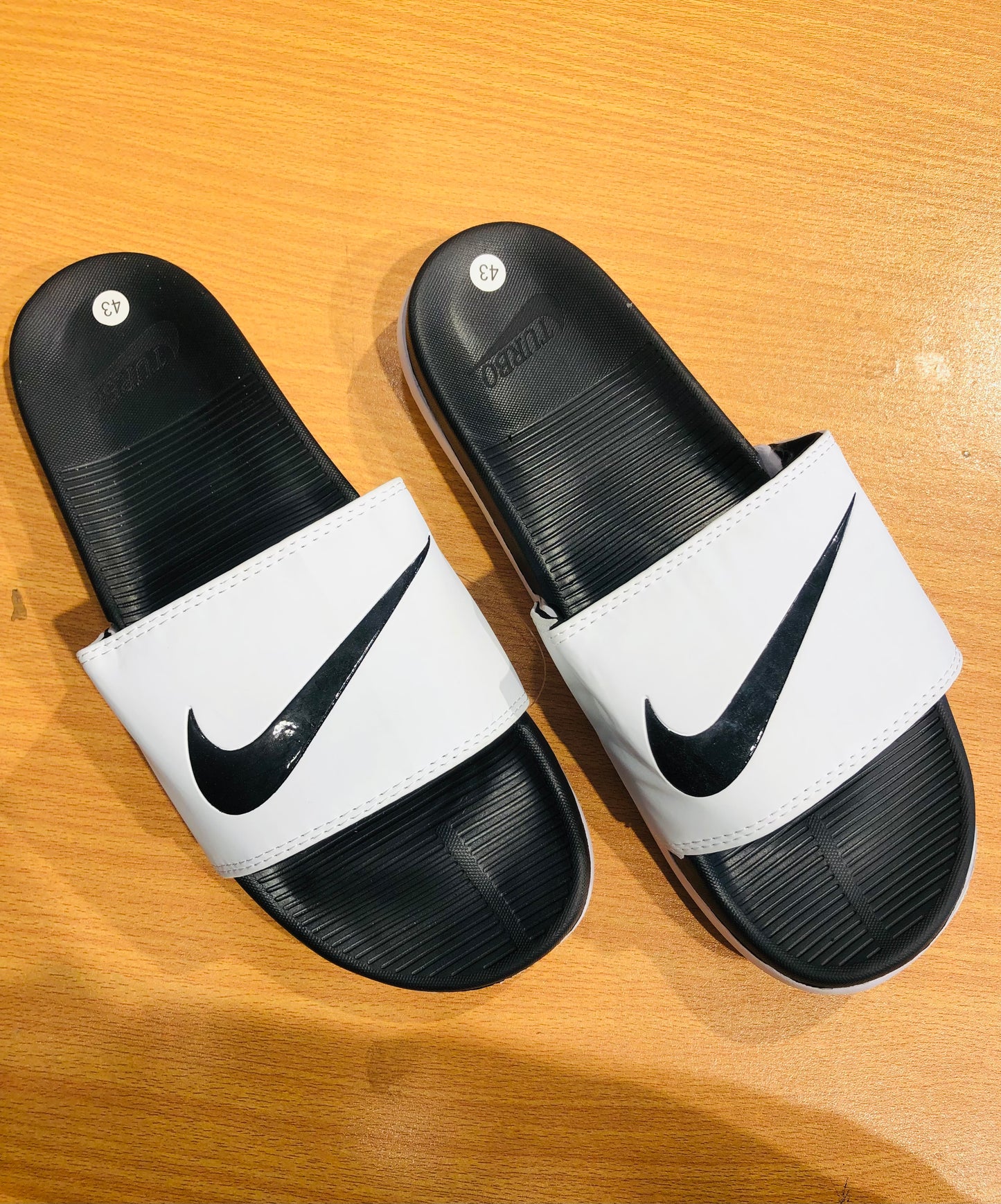 Nike Adilettes Comfort Slides - White/Black